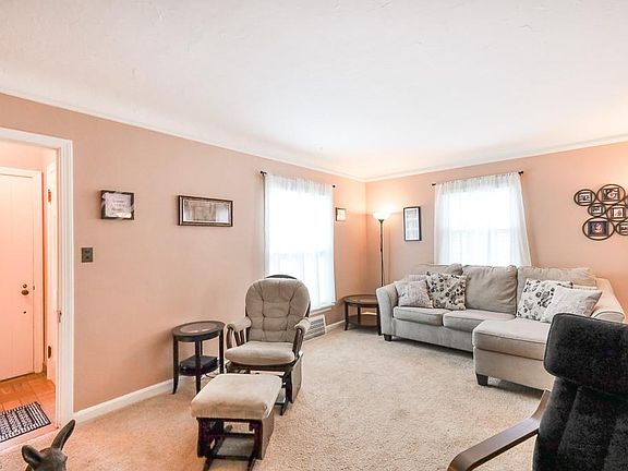 2nd image of 6722 Beresford Ave