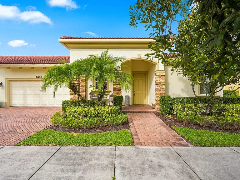 10263 SW Reggiani Rd — Photo 38