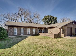 312 Deer Creek Rd, Everman, TX 76140