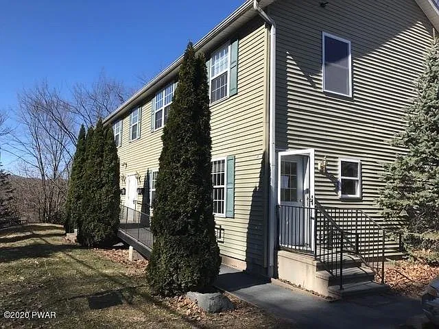 141 Bellemonte Ave - B — Photo 2