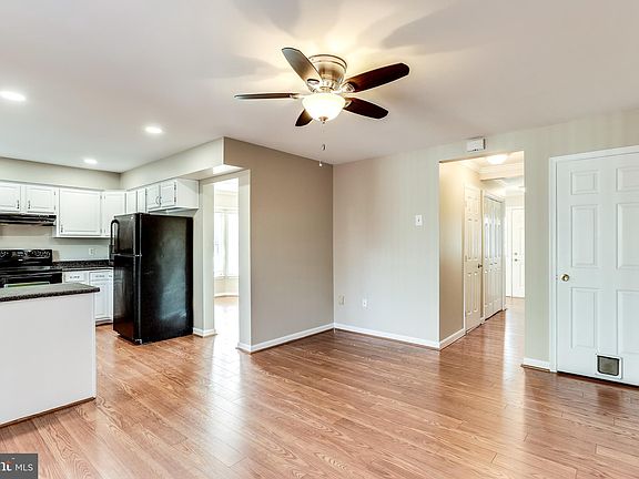 2nd image of 1457 Landis Cir