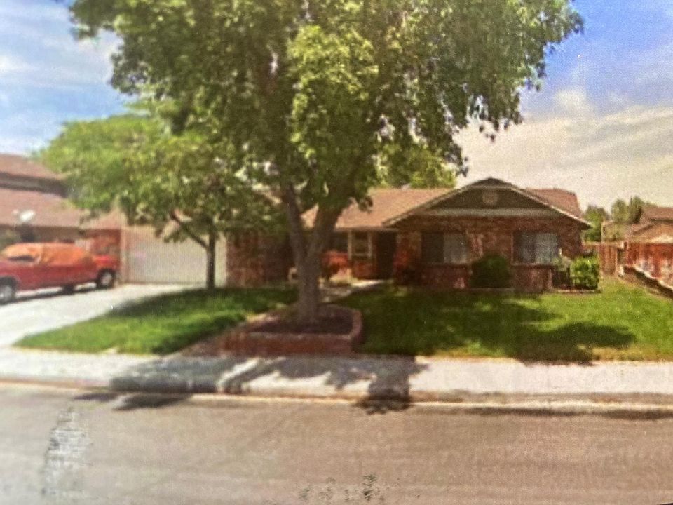 1st image of 1153 W Avenue H