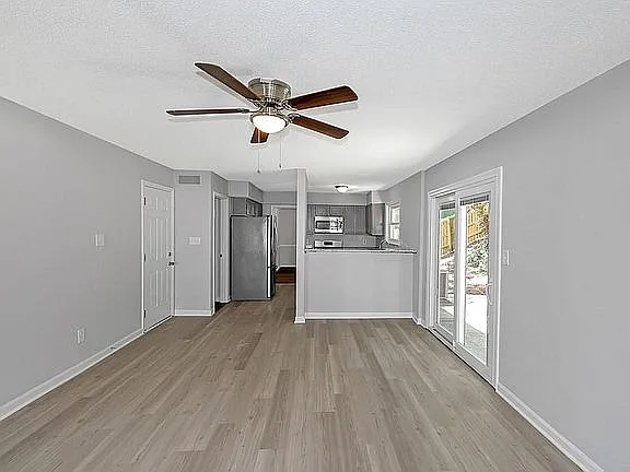 10480 Willow View Cir — Photo 5