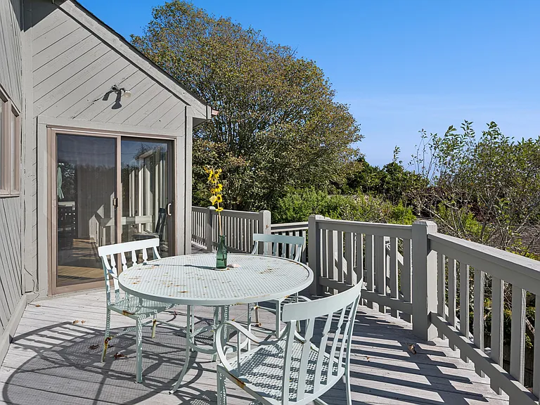 22 Bryan Rd — Photo 11