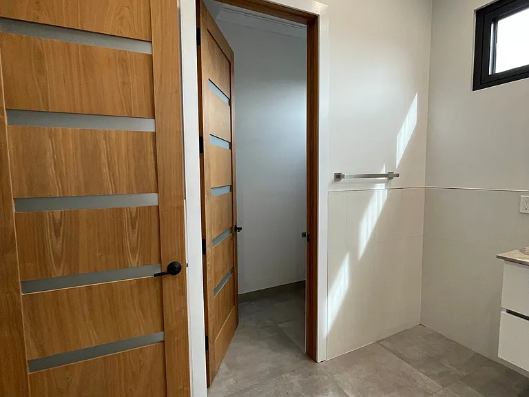 2928 Franklin St — Photo 27
