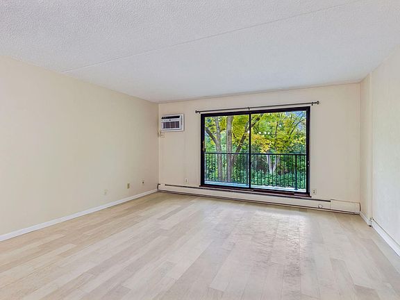5th image of 10531 Cedar Lake Rd APT 415