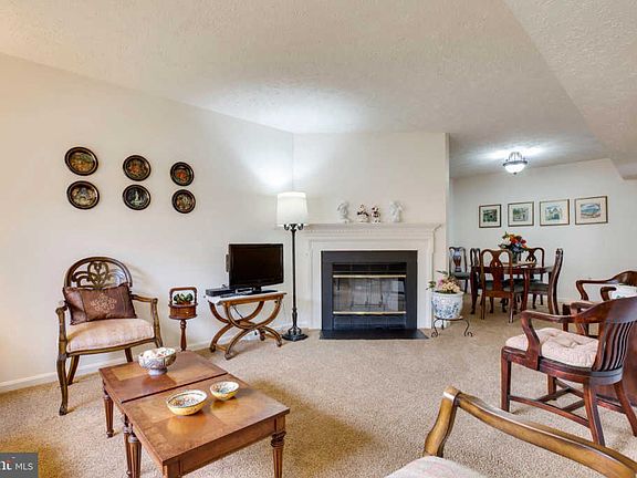 5th image of 6110 Hoskins Hollow Cir