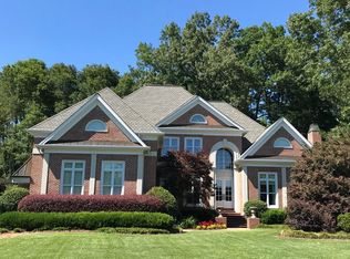 408 Valleybrook Dr, Columbus, MS 39702