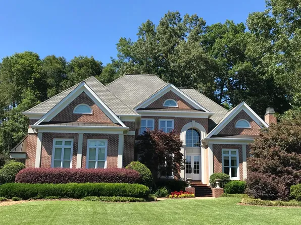 408 Valleybrook Dr, Columbus, MS 39702