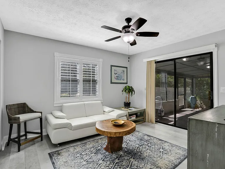 4636 Whimbrel Ln — Photo 14