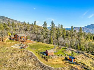 1427 Three Pines Rd, Grants Pass, OR 97526