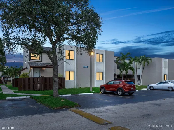 10304 NW 9th Street Circle #201, Miami, FL 33172