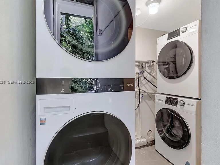 428 Collins Ave #7 — Photo 14