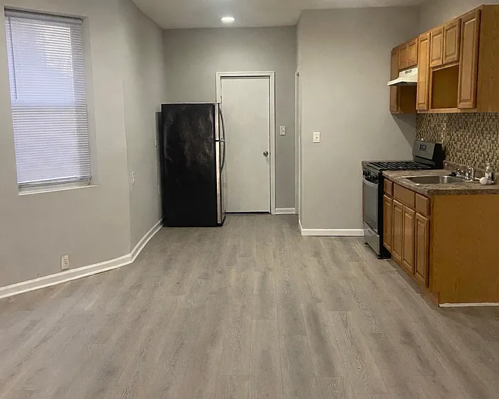 6243 Clearview St — Photo 2