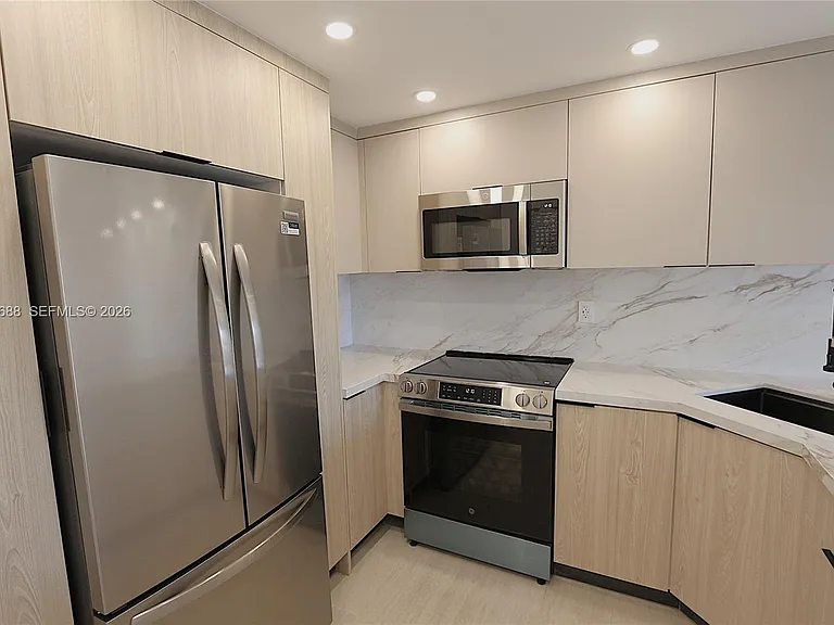 801 NW 47th Ave #518W — Photo 4