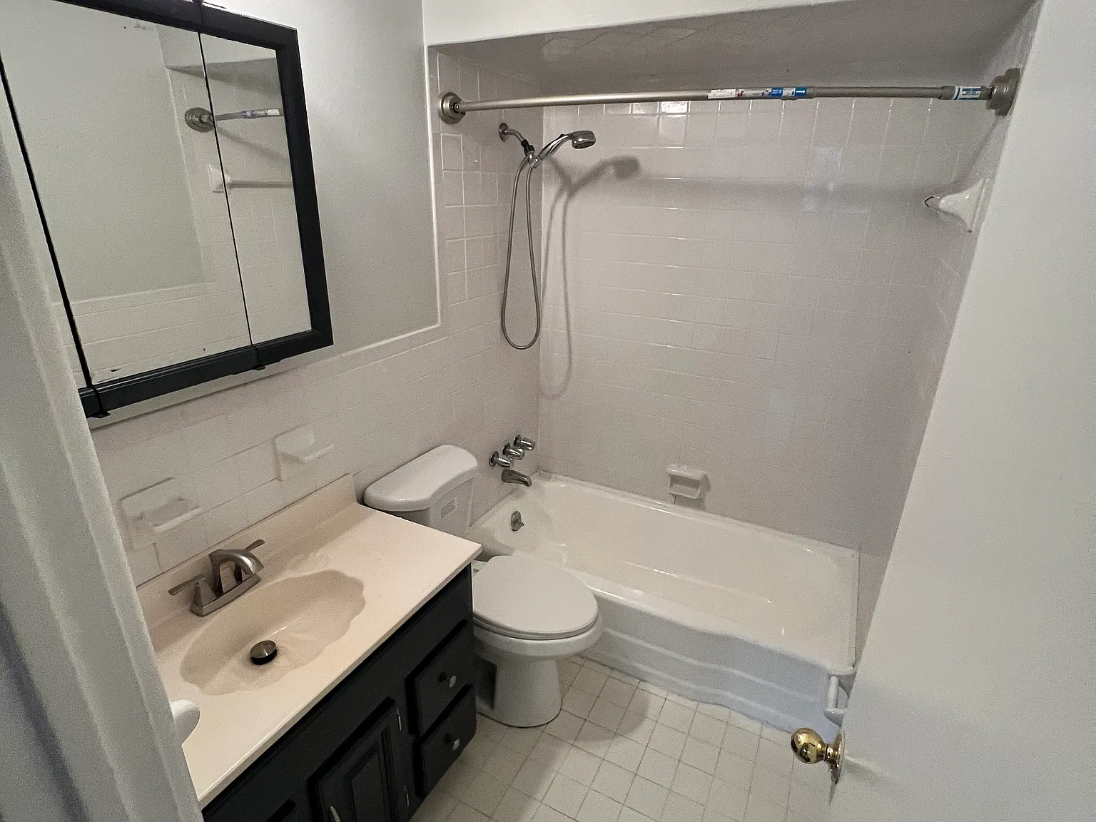 3 bed, 1120 sqft, $1,550 — Photo 4