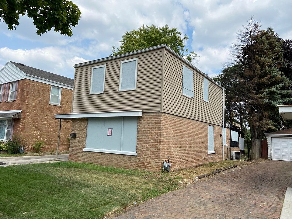 2nd image of 4605 Joliet Ave