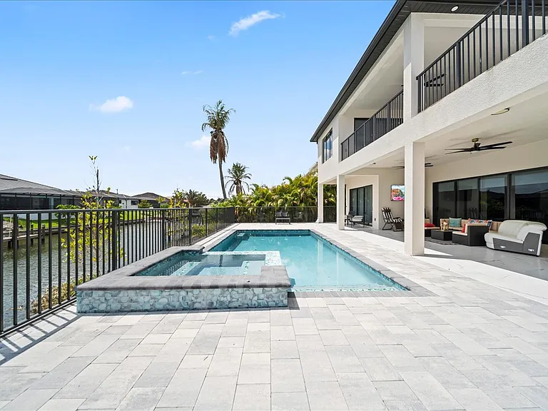 2636 Surfside Blvd — Photo 36