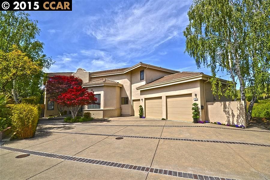 1st image of 735 Blue Spruce Dr