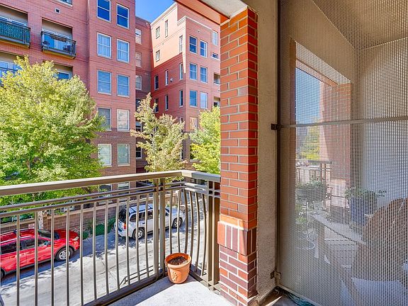 4th image of 1631 N Emerson St APT 223