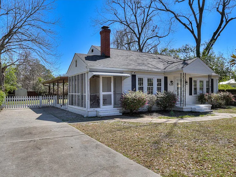 126 Horry St SE — Photo 44
