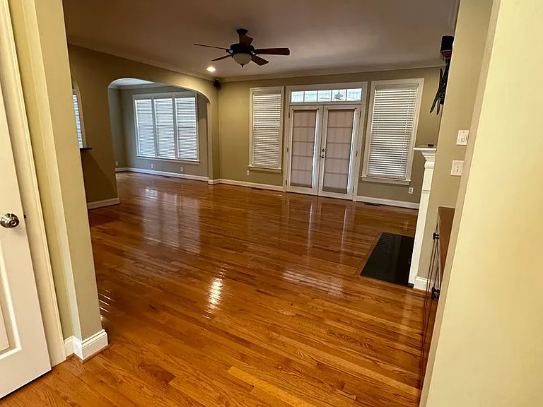 340 Clearwater Hbr — Photo 3