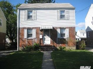 355 White Rd, Mineola, NY 11501