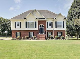 19 Berkshire Dr NW, Cartersville, GA