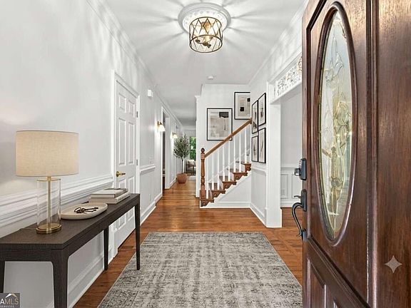 3rd image of 1593 Walkway Ct SW