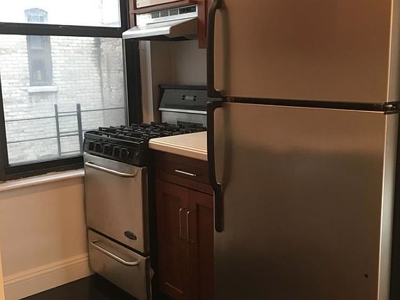 4th image of 440 E 78th St APT 3D