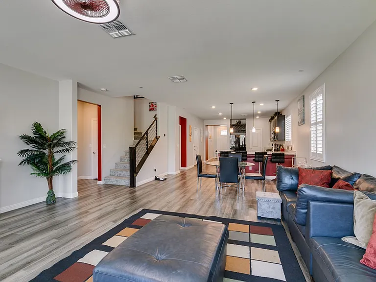 3496 Calentina Ave — Photo 18