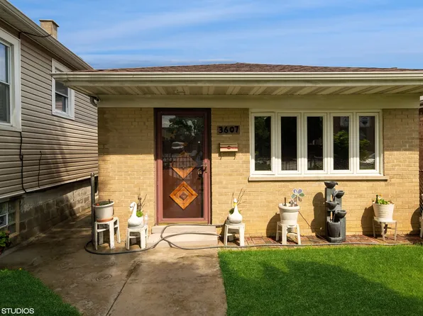 3607 S Albany Ave, Chicago, IL 60632