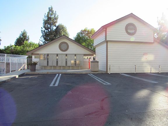 3rd image of 11150 Glenoaks Blvd Unit 122