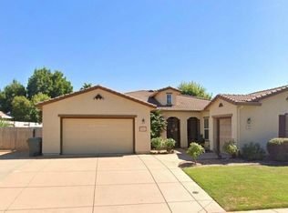 723 Woodacre Dr, Redding, CA 96002