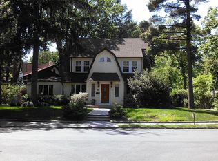 8 Sheffield Rd, Great Neck, NY 11021