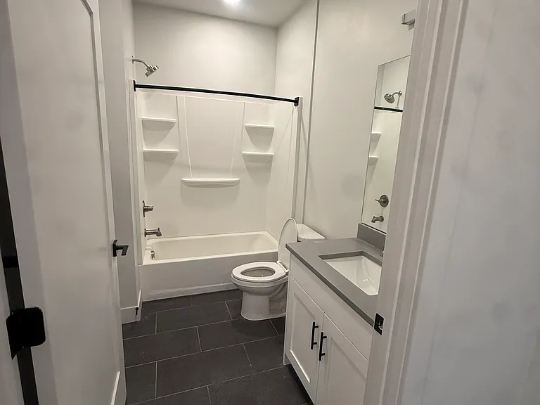 Full bathroom in bedroom