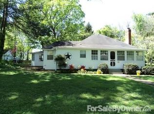 2045 Staff Dr, Mascot, TN 37806