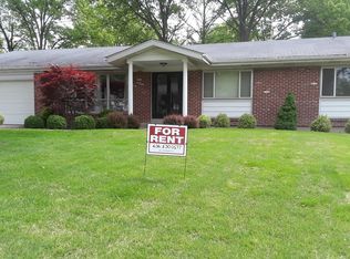 800 Ariege Dr, Saint Louis, MO