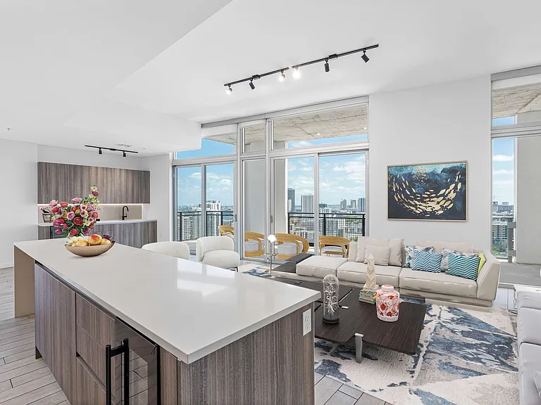 Cortland Midtown Miami — Photo 16