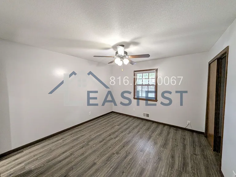 808 NW 15th St — Photo 11