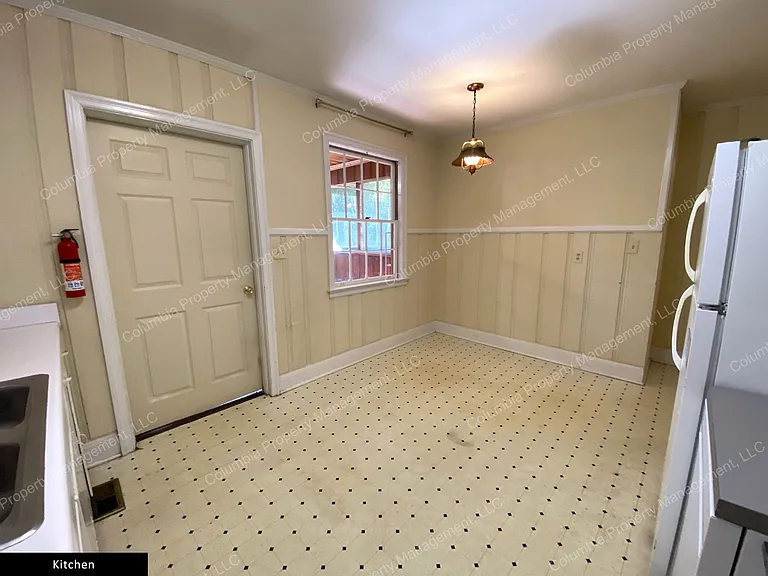 1538 Lonsford Dr — Photo 6