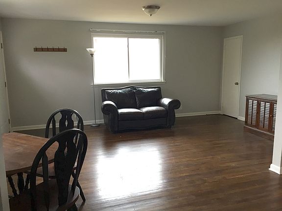 Spacious and bright living area. Nice hardwood floors throug