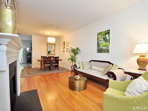 3rd image of 11 Rhodora Terrace #11