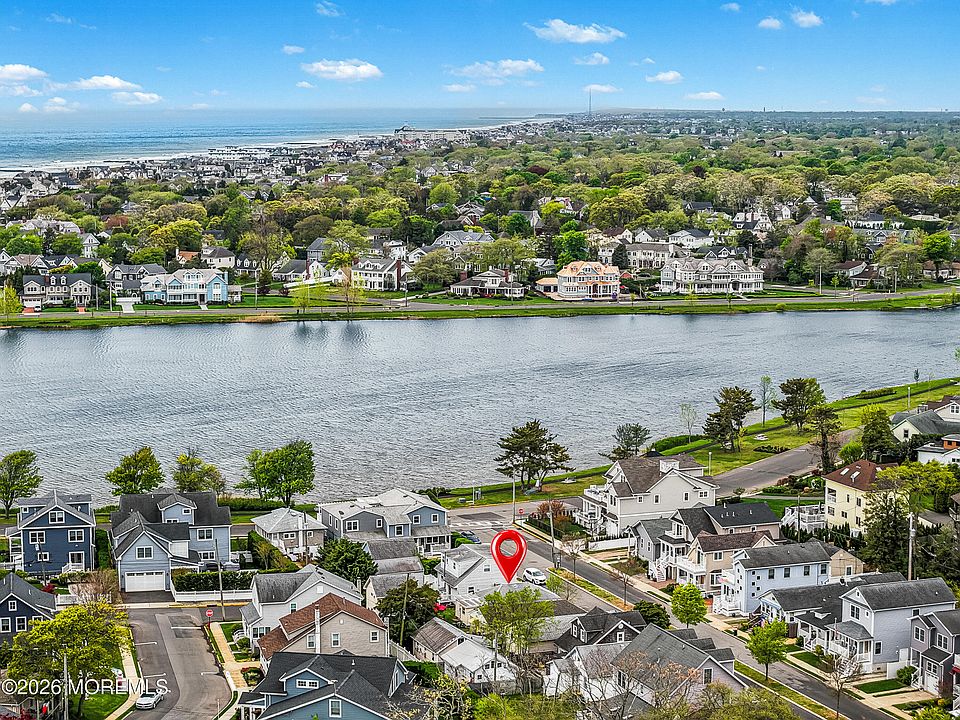 1st image of 1842 Parkway Way