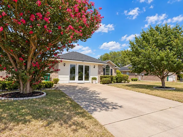 203 Knight Ln, Waco, TX 76705