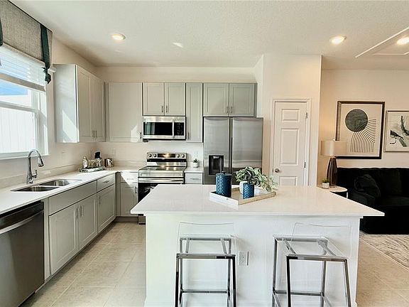 5th image of 1340 STOCKWELL AVENUE