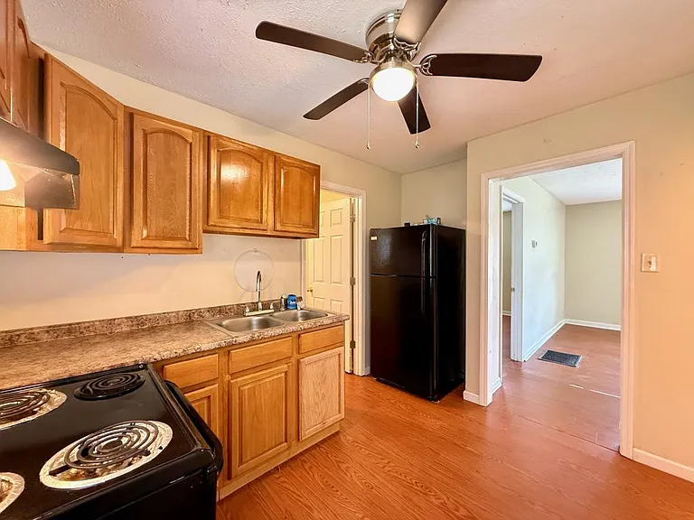 2884 Blue Ridge Dr — Photo 8