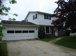 2815 38th St, Two Rivers, WI 54241