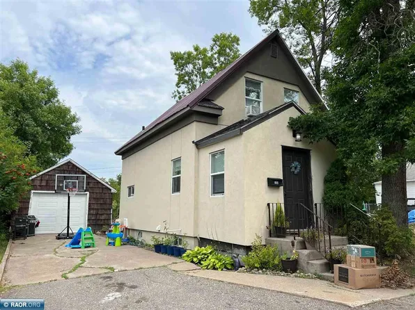 1013 2nd St W, Eveleth, MN 55734