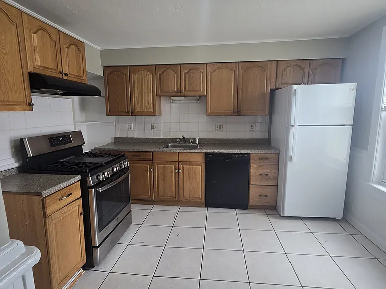 40 Hurd St #2 — Photo 1